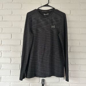 Under armour men’s med long sleeve light weight athletic shirt